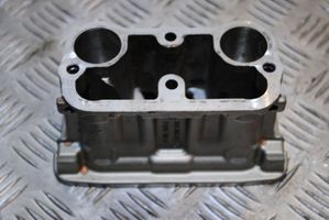 BMW 5 GT F07 Kita variklio galvutės detalė 760510403