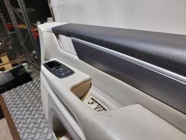 Volkswagen Routan Takaoven verhoilu 1EZ461DVAD