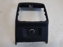 Audi A4 S4 B9 Panel gniazda zapalniczki tylnej tunelu środkowego 8W0864376