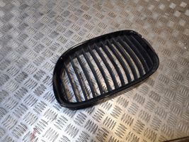 BMW 7 F01 F02 F03 F04 Grille calandre supérieure de pare-chocs avant 7211657