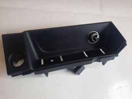 Audi A4 S4 B9 Panel gniazda zapalniczki tylnej tunelu środkowego 8W1864131