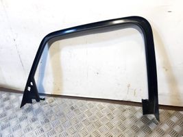 Audi Q3 8U Cornice del finestrino/vetro della portiera posteriore 8U0867672