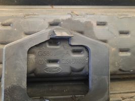 Ford Escape III Etupuskurin alempi jäähdytinsäleikkö CJ5417A989
