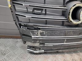 Audi A7 S7 4G Grotelės priekinės 4G8853651