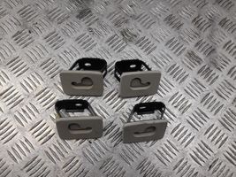 Audi Q5 SQ5 Mocowanie / Zaczep siatki bagażowej 8K9861736A