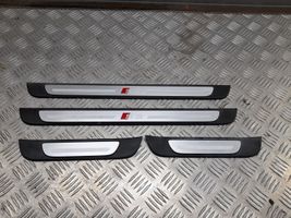 Audi A3 S3 8V Set di rifiniture davanzale (interno) 8V4853491B