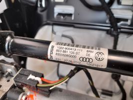 Audi Q7 4L Priekinė vairuotojo sėdynė 8E0881105BT