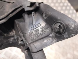 Audi A5 Etuoven lasin muotolista 8W6837480B