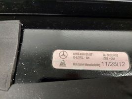 Mercedes-Benz GL X166 Galinių durų stiklo apdaila A1666900587