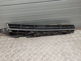 Audi Q7 4M Dysze / Kratki środkowego nawiewu deski rozdzielczej 4M1820902AS