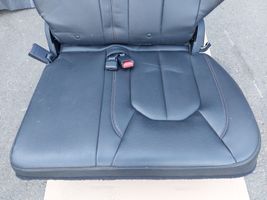 Chrysler Pacifica Kolmannen istuinrivin istuimet 5RJ47DX9AD