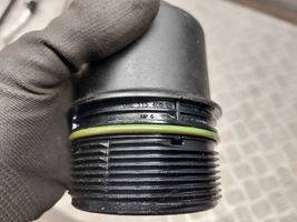 Audi Q7 4M Supporto di montaggio del filtro dell’olio 06E115405L