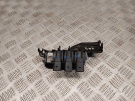 Audi Q7 4M Solenoidinis vožtuvas 06E133520M