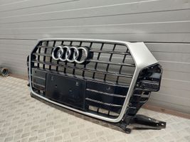 Audi Q5 SQ5 Grotelės viršutinės 8U0853653M