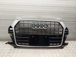 Audi Q5 SQ5 Grotelės viršutinės 8U0853653M