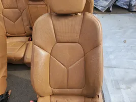 Porsche Cayenne (92A) Set interni 