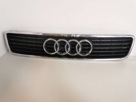 Audi A4 S4 B5 8D Etupuskurin ylempi jäähdytinsäleikkö 8D0853651J