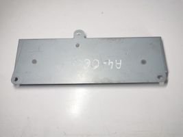 Audi A4 S4 B7 8E 8H Aerial antenna amplifier 8E9035225P