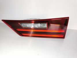 Lexus IS 220D-250-350 Lampy tylnej klapy bagażnika 8158053140