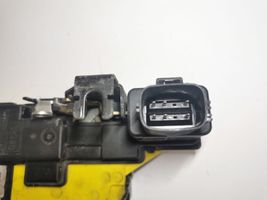 Volvo XC70 Rear door lock 30663050