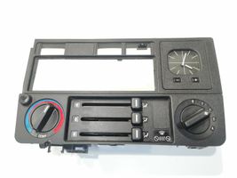 BMW 3 E30 Climate control unit 1376903