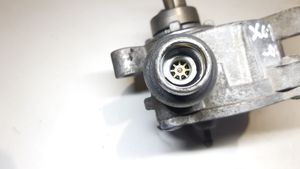 Volvo XC70 Pompe à vide 08699237