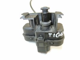 Volkswagen Tiguan Verrouillage du bouchon du réservoir de carburant 5N0810773F