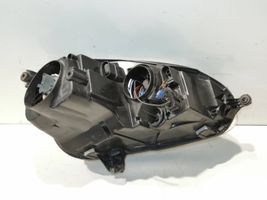 Volkswagen Golf V Lampa przednia EG24700709