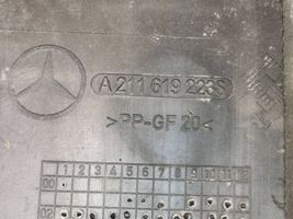 Mercedes-Benz CLS C219 Keskiosan alustan suoja välipohja A2116192238