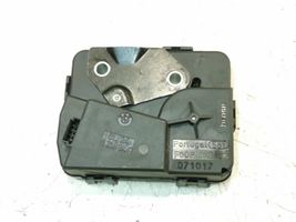 BMW 5 E60 E61 Serrure de vitre de coffre 8218849