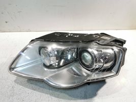 Volkswagen PASSAT B6 Lampa przednia 3C0941751K