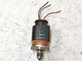 Volkswagen Scirocco Fuel pressure sensor 06J906051D