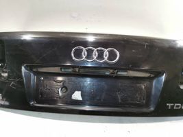 Audi A8 S8 D3 4E Takaluukun/tavaratilan kansi 