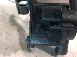 Audi A4 S4 B7 8E 8H Pompa elettrica dell’acqua/del refrigerante ausiliaria 03L965561