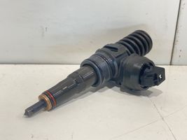 Volkswagen PASSAT B6 Injecteur de carburant 038130073BN