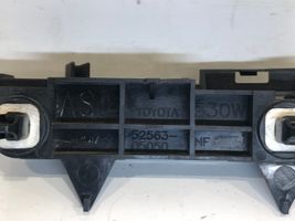 Toyota Avensis T270 Staffa di rinforzo montaggio del paraurti anteriore 5256305050