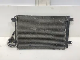 Volkswagen Golf V Jäähdyttimen lauhdutin (A/C) 1K0820411J