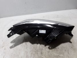 Dacia Sandero III Lampa przednia 260608545R