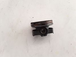 Renault Captur Piston with connecting rod 120A16598R