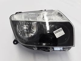 Dacia Duster Lampa przednia 260100067R
