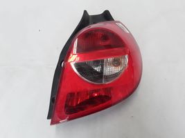 Renault Clio III Feux arrière / postérieurs 8200459960