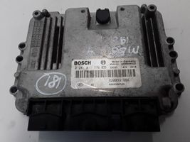 Renault Megane II Komputer / Sterownik ECU i komplet kluczy 