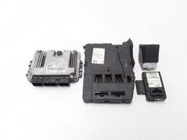 Renault Megane II Komputer / Sterownik ECU i komplet kluczy 