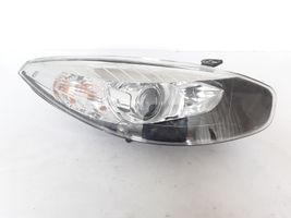 Renault Fluence Lampa przednia 