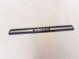 Volvo XC90 Etuoven kynnyksen suojalista 8659960