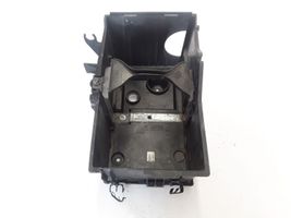 Volvo C30 Staffa di montaggio della batteria 30667941