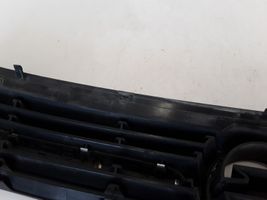 Opel Vivaro Front grill 8200044874