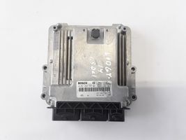 Dacia Lodgy Calculateur moteur ECU 237102213R