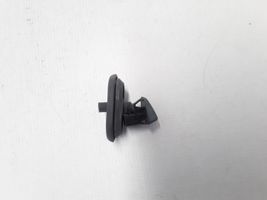 Volvo XC60 Windshield washer spray nozzle 30796027