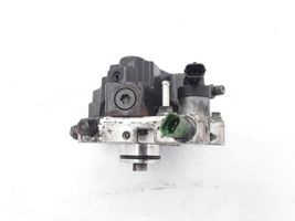 Volvo XC70 Fuel injection high pressure pump 8692521